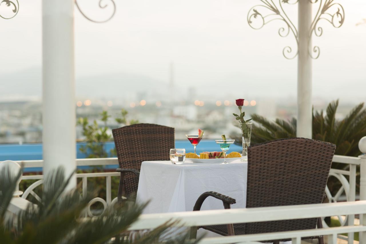 Le Indochina Hotel & Beach Da Nang City Esterno foto